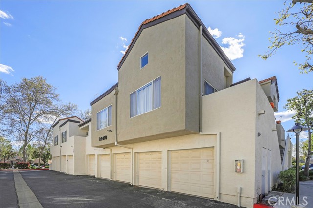 Detail Gallery Image 1 of 21 For 24410 Valle Del Oro #203,  Newhall,  CA 91321 - 2 Beds | 2 Baths