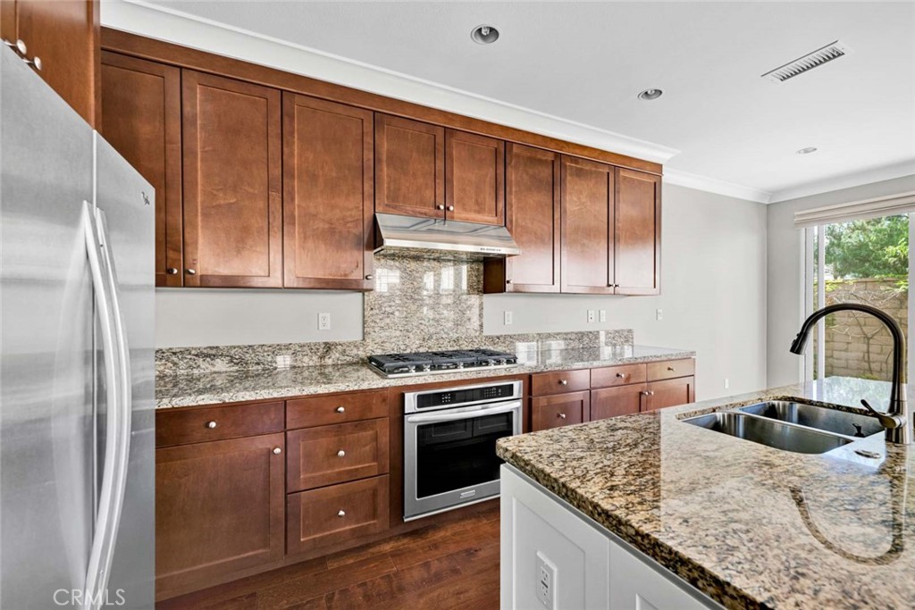 MLS #OC25248388 image #10