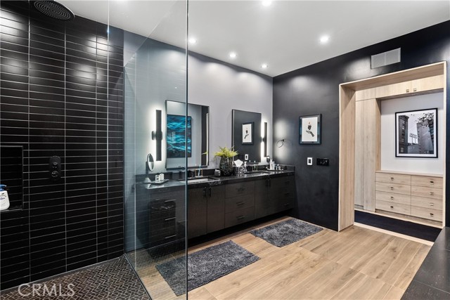 7139 Macapa Drive, Los Angeles CA: https://media.crmls.org/medias/3089f8a2-a8c4-4d59-903d-f40b096fd724.jpg