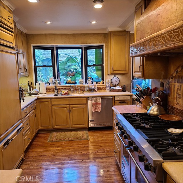 Remodeled kitchen, Venetian plaster