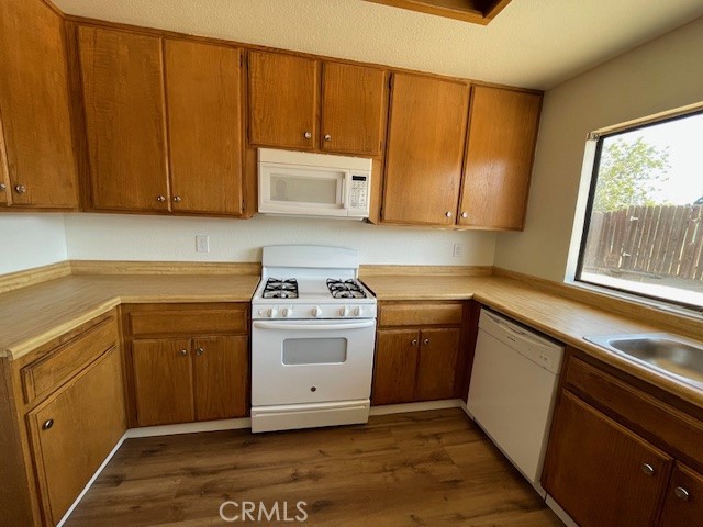 Detail Gallery Image 2 of 12 For 1009 Symeron Ct, Perris,  CA 92570 - 4 Beds | 2 Baths