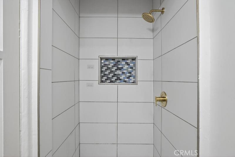 https://media.crmls.org/medias/308b44d2-ec79-49c4-8a79-7bd578aa6d30.jpg?preset=X-Large