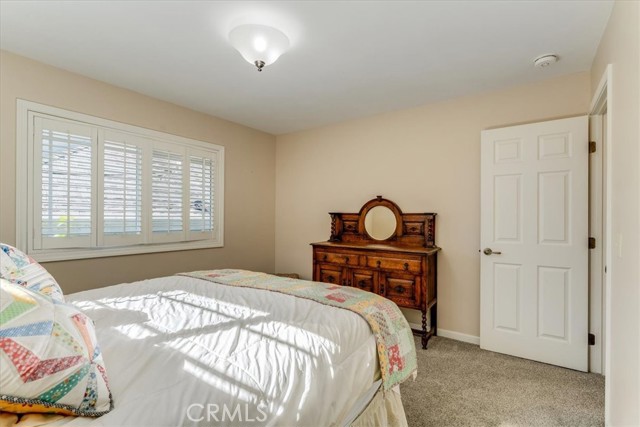 Image 30 of 65 For 550 Plymouth