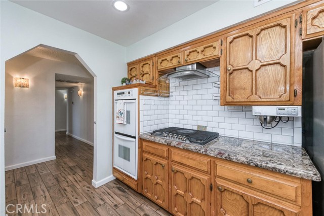 Detail Gallery Image 14 of 38 For 6732 E Harvey, Fresno,  CA 93727 - 3 Beds | 2 Baths