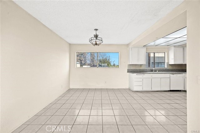11331 Elliott Avenue, El Monte CA: https://media.crmls.org/medias/308cea7a-2e43-4b99-b960-53dae0525568.jpg