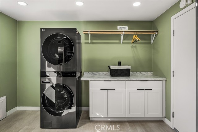 Detail Gallery Image 30 of 64 For 7830 E Ring, Long Beach,  CA 90808 - 4 Beds | 4 Baths