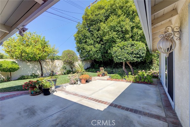 27109 Grayslake Road, Rancho Palos Verdes, California 90275, 4 Bedrooms Bedrooms, ,1 BathroomBathrooms,Residential,Sold,Grayslake,PV21206397