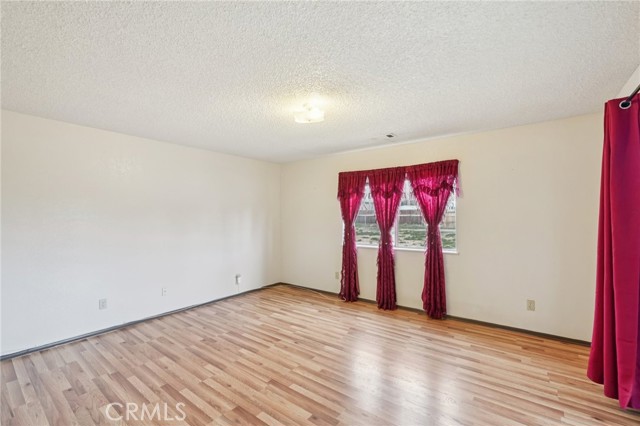 Detail Gallery Image 15 of 34 For 13954 Cronese Rd, Apple Valley,  CA 92307 - 4 Beds | 2 Baths