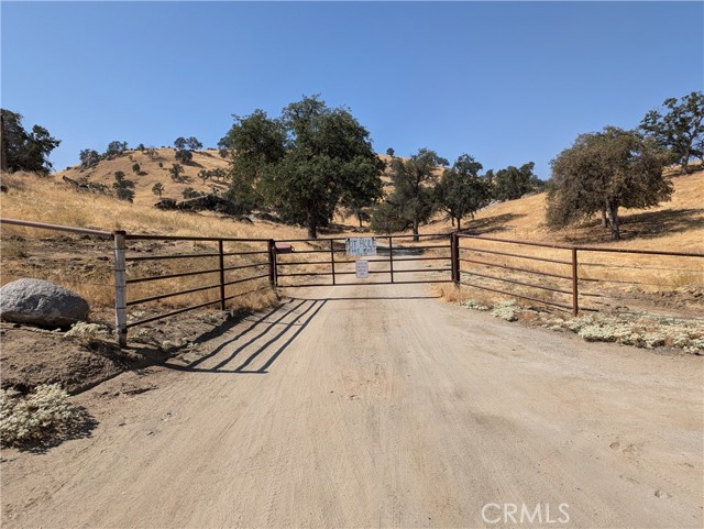 Detail Gallery Image 1 of 24 For 0 Pothole Rd, Porterville,  CA 93257 - – Beds | – Baths