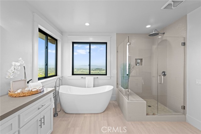 Detail Gallery Image 48 of 65 For 41950 Hacienda Dr, Murrieta,  CA 92562 - 4 Beds | 3/1 Baths