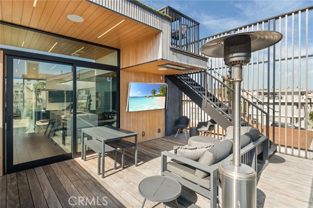 Deck off kitchen