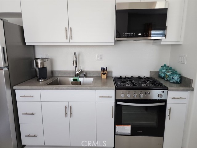 6989 N Curtis Lane, San Bernardino CA: https://media.crmls.org/medias/308f805b-3701-4904-9fd6-2458447ef398.jpg