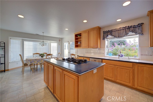 585 Red Tail Meadow Lane, Arroyo Grande CA: https://media.crmls.org/medias/308f962a-810e-4dd9-9dc0-7a199ecf9a0c.jpg