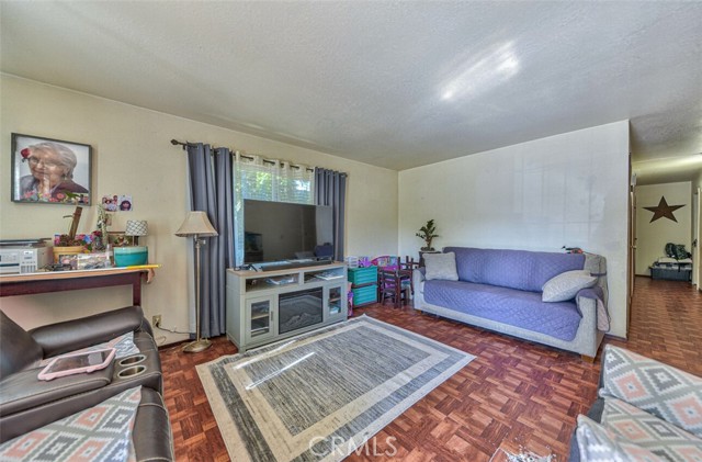 140 Inca Drive, Soledad CA: https://media.crmls.org/medias/308fbf42-5e52-4033-9659-8a4ab868f2ab.jpg