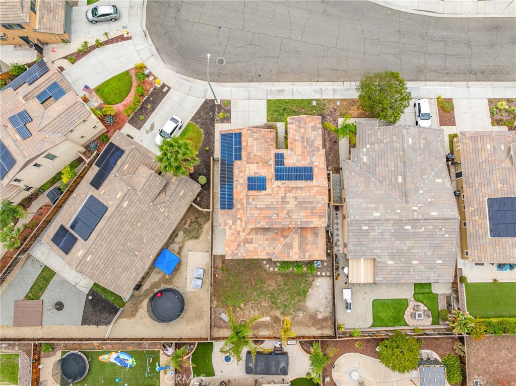 https://media.crmls.org/medias/30901695-064d-4a93-b9d6-deb112c195e2.jpg?preset=X-Large