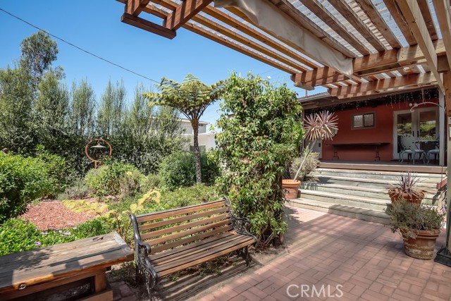 870 Rosecrans Avenue, Manhattan Beach, California 90266, 3 Bedrooms Bedrooms, ,2 BathroomsBathrooms,Residential,Sold,Rosecrans,SB21187159