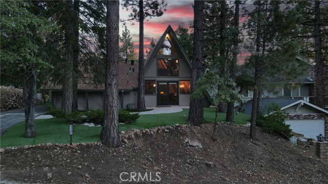 Detail Gallery Image 13 of 41 For 43305 Sand Canyon Rd, Big Bear Lake,  CA 92315 - 3 Beds | 1/1 Baths