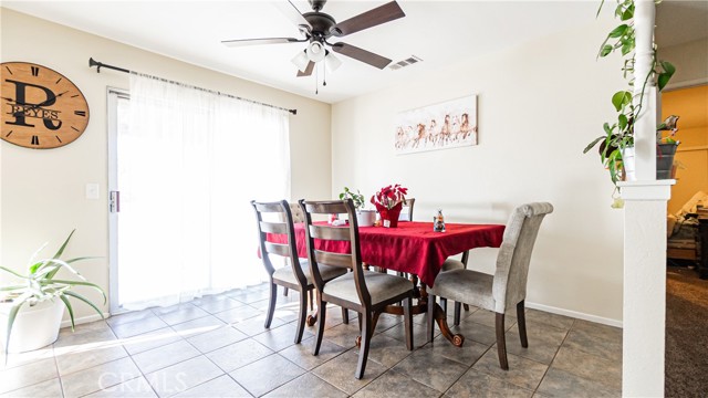 Detail Gallery Image 8 of 38 For 22993 Eyota, Apple Valley,  CA 92308 - 4 Beds | 2 Baths