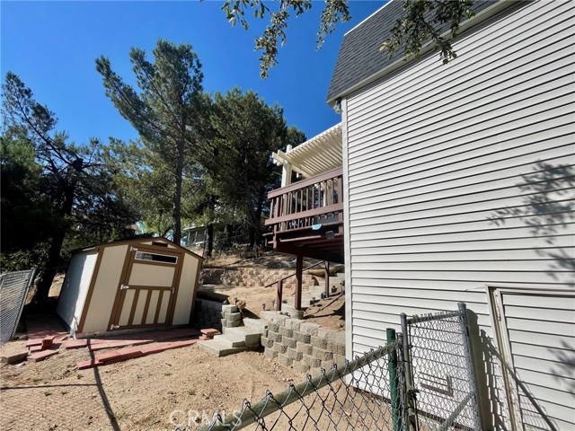 Detail Gallery Image 3 of 39 For 463 Delle Dr, Crestline,  CA 92325 - 2 Beds | 1/1 Baths