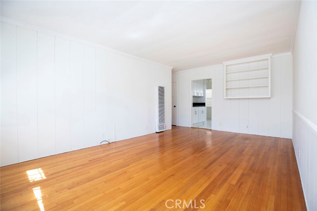 4135 Warner Boulevard, Burbank CA: https://media.crmls.org/medias/3091f4c6-41f9-4c23-a393-482b6b016bc4.jpg