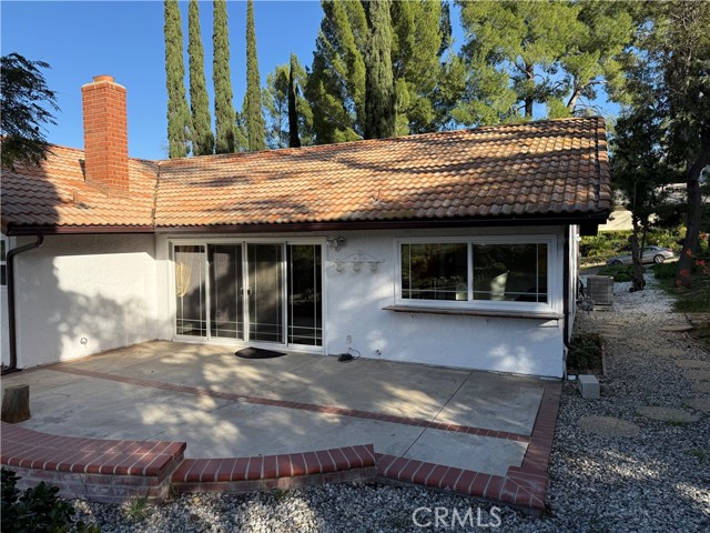 Detail Gallery Image 9 of 14 For 12839 Mclennan Ave, Granada Hills,  CA 91344 - 4 Beds | 2 Baths