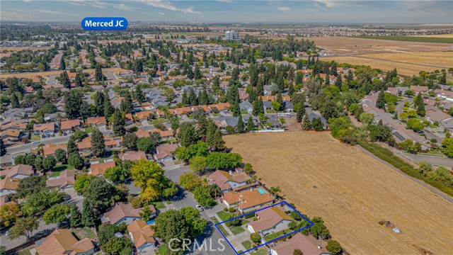 Detail Gallery Image 35 of 36 For 1423 Hunters, Merced,  CA 95340 - 3 Beds | 2 Baths