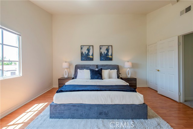 Detail Gallery Image 17 of 28 For 372 S Marengo Ave #108,  Pasadena,  CA 91101 - 3 Beds | 3 Baths