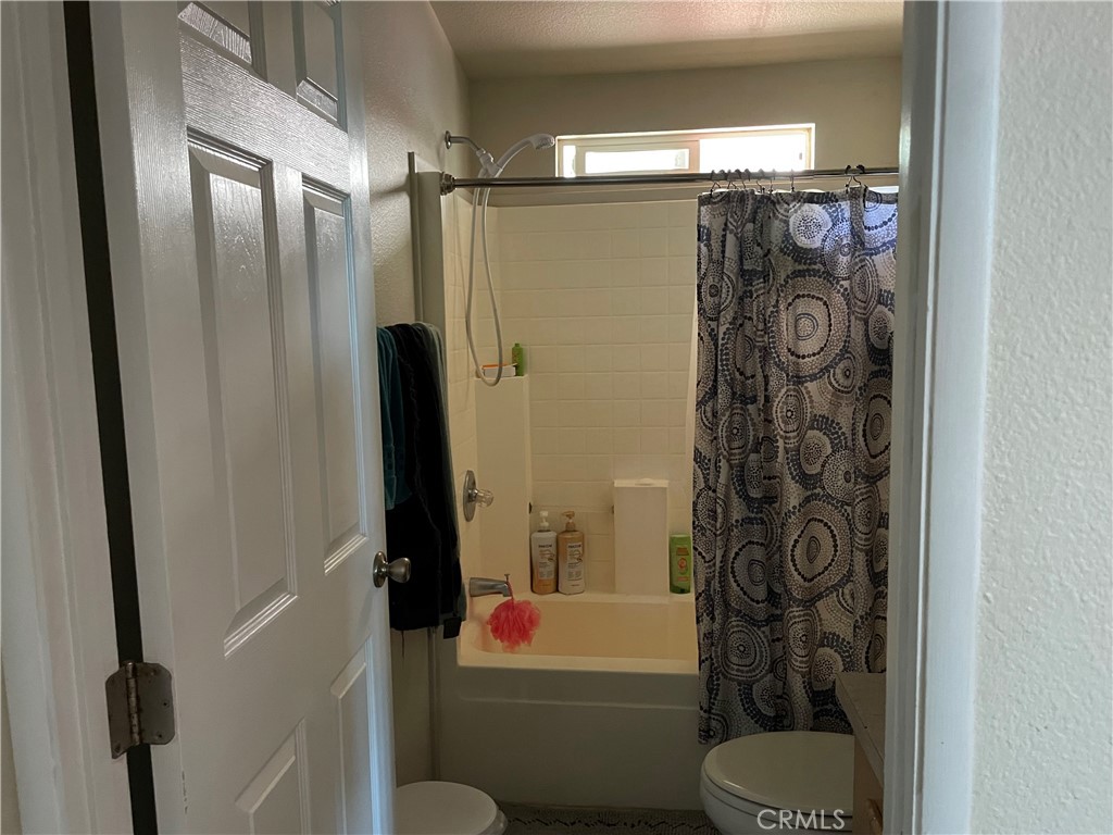 https://media.crmls.org/medias/30932ae1-6214-433d-a9da-cf3b54e45262.jpg?preset=X-Large