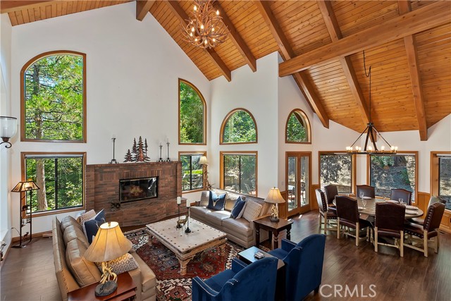 Detail Gallery Image 9 of 53 For 27336 Alpen Dr, Lake Arrowhead,  CA 92352 - 4 Beds | 4/1 Baths