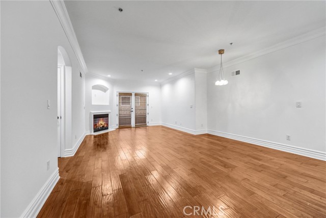 12026 Hoffman Street, Studio City CA: https://media.crmls.org/medias/3093d450-4aca-4ee4-af29-ada15d3573d9.jpg