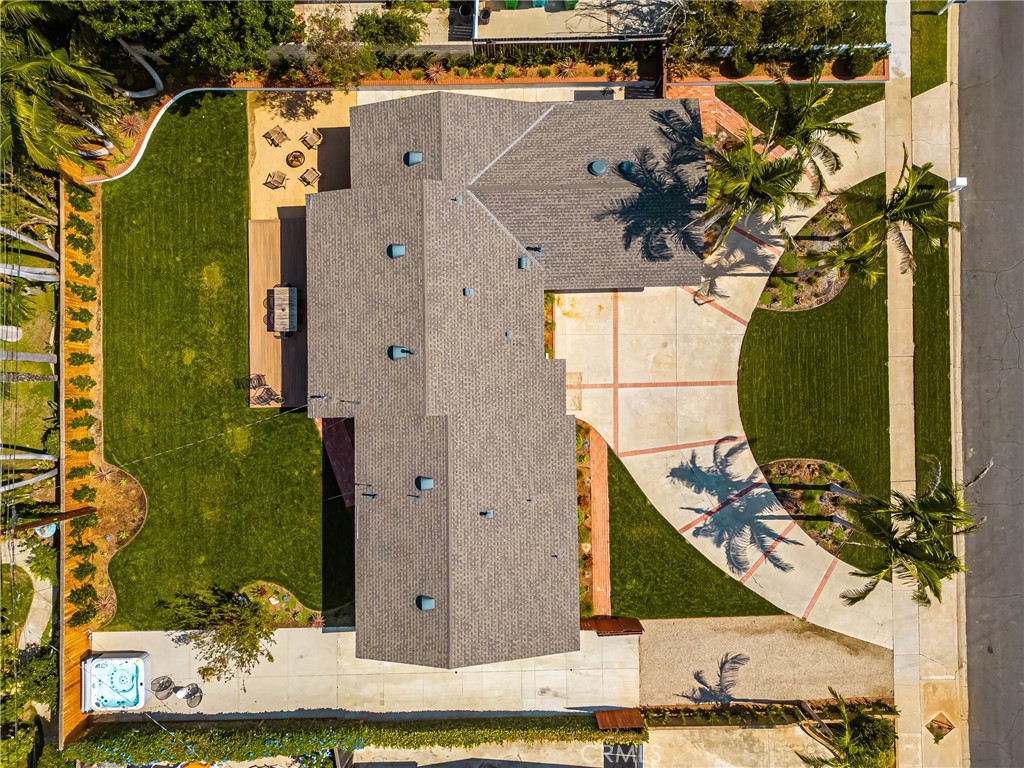 https://media.crmls.org/medias/3094a5c5-fd06-4ccc-87a7-9b70494e7c1d.jpg?preset=X-Large