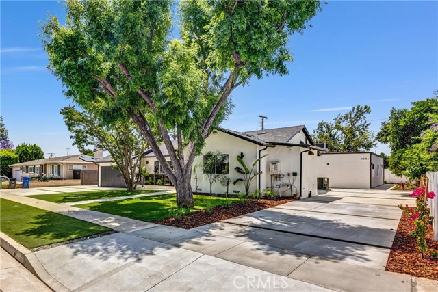 18152 Sunburst Street, Northridge CA: https://media.crmls.org/medias/3094b89f-e165-4a79-b531-9287fa68be92.jpg
