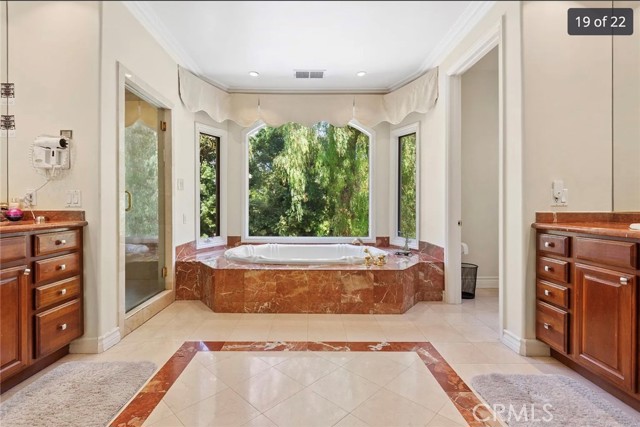 Detail Gallery Image 17 of 18 For 4755 Vanalden, Tarzana,  CA 91356 - 6 Beds | 5 Baths