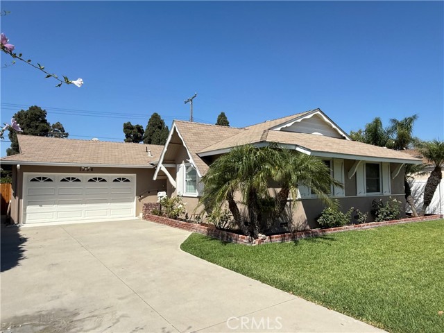1306 Belfast Avenue, Costa Mesa CA: https://media.crmls.org/medias/30958141-fd8d-4f7a-82b5-6b8c8c916d83.jpg
