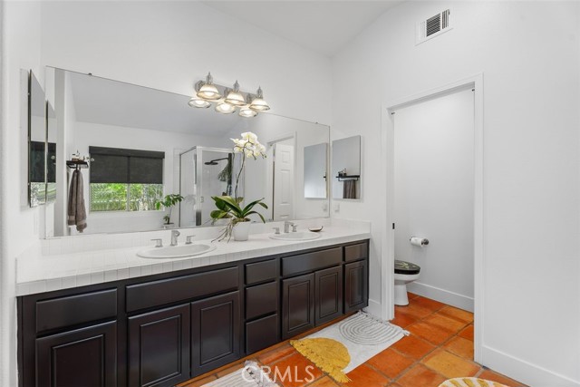 Image 26 of 58 For 65 Castletree