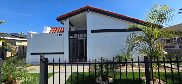 840 S Anaheim Boulevard, Anaheim CA: https://media.crmls.org/medias/30965337-9d40-44d7-a2c2-92f59ffd2edc.jpg