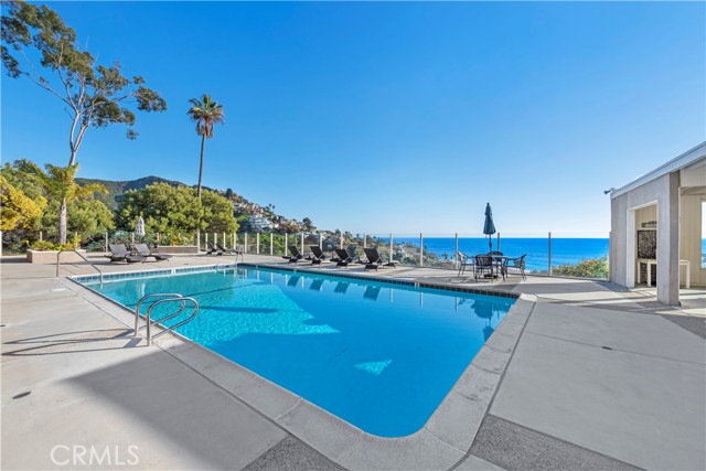 Detail Gallery Image 3 of 40 For 21692 Ocean Vista Dr #C,  Laguna Beach,  CA 92651 - 2 Beds | 1 Baths