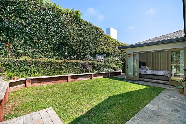 228 Ledroit Street, Laguna Beach CA: https://media.crmls.org/medias/3096e9d0-1db1-4f10-ba10-b37ef5bba718.jpg