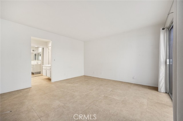 Image 18 of 43 For 43349 Martini Court B