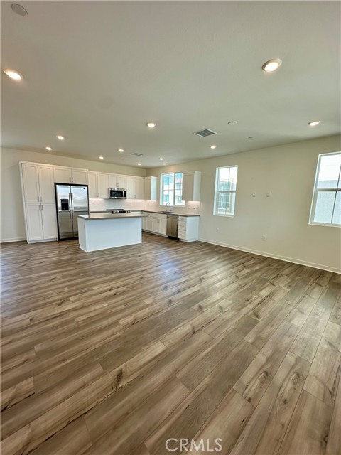 Detail Gallery Image 3 of 18 For 5974 Altyn, Corona,  CA 92880 - 4 Beds | 3/1 Baths