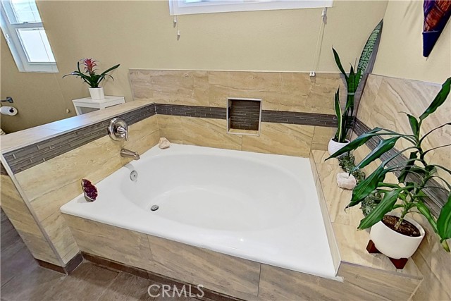 Detail Gallery Image 30 of 49 For 6226 Mammoth Ave, Van Nuys,  CA 91401 - 4 Beds | 3/1 Baths