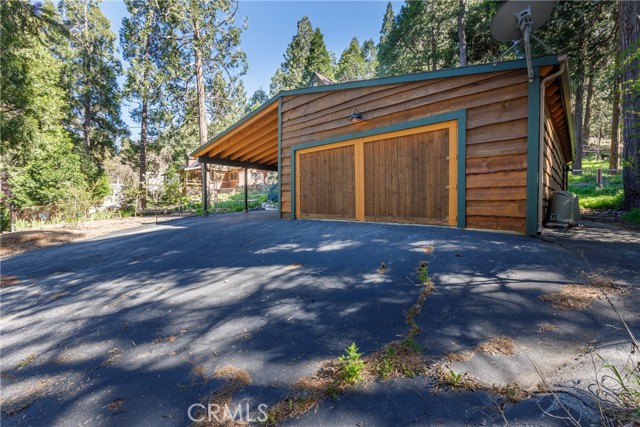 Detail Gallery Image 6 of 43 For 23883 Pioneer Camp Rd, Crestline,  CA 92325 - 4 Beds | 3/1 Baths