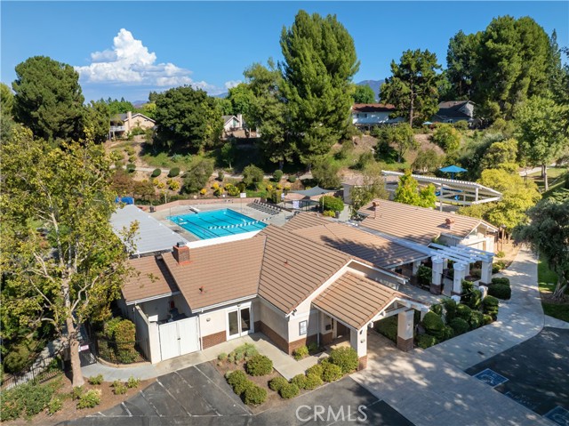 Detail Gallery Image 35 of 40 For 25451 via Macarena, Valencia,  CA 91355 - 5 Beds | 3 Baths
