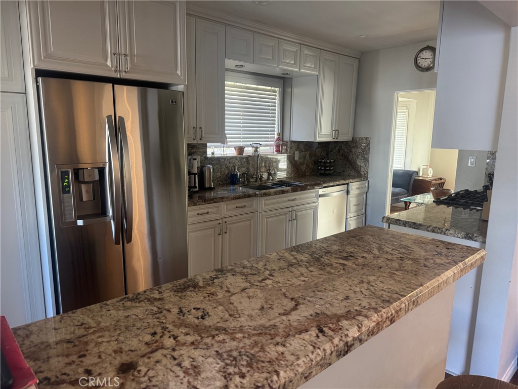 12921 Dickens StreetStudio City img 21
