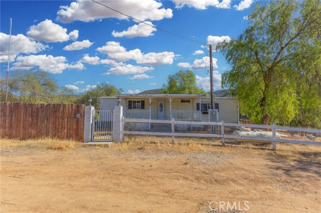 45479 Sheeps Foot Road, Aguanga CA: https://media.crmls.org/medias/3098d75f-7c98-4e18-9b39-9f77e725c74a.jpg