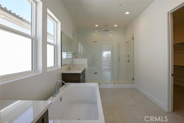 Detail Gallery Image 27 of 65 For 20552 Edgewood Ct, Chatsworth,  CA 91311 - 5 Beds | 5/1 Baths