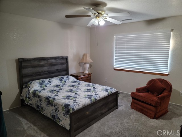 21291 Ramona Avenue, Apple Valley CA: https://media.crmls.org/medias/3098efb2-8928-4841-854e-487a3d86fe01.jpg