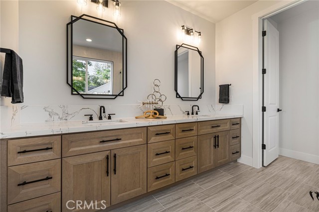 5785 Fickett Lane, Paradise CA: https://media.crmls.org/medias/30998e3d-8c22-4922-9a41-f47060082f87.jpg