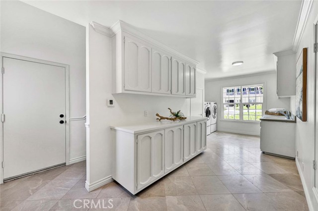 Detail Gallery Image 34 of 53 For 18731 Monte Vista Cir, Villa Park,  CA 92861 - 4 Beds | 3/1 Baths