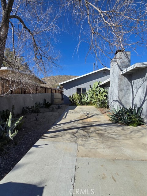 Detail Gallery Image 3 of 39 For 55832 Antelope Trail, Yucca Valley,  CA 92284 - 3 Beds | 2 Baths